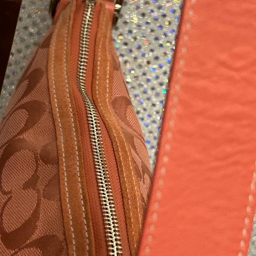 Coach Vintage Pink Jacquard Crossbody Bag Approx. 10 x 11  CO5K-9362 - Picture 7 of 17
